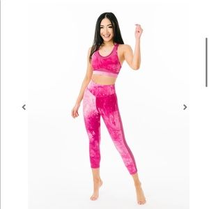 Zyia Active Fuchsia Hendrix Mesh Light n Tight Hi-Rise Capri 20 (Leggings only)